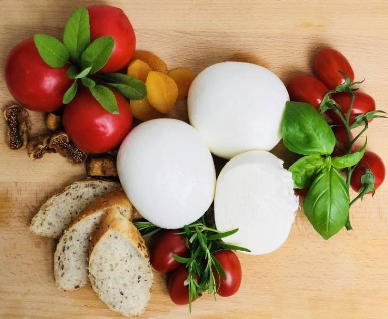 Mozzarella tipo Buffala